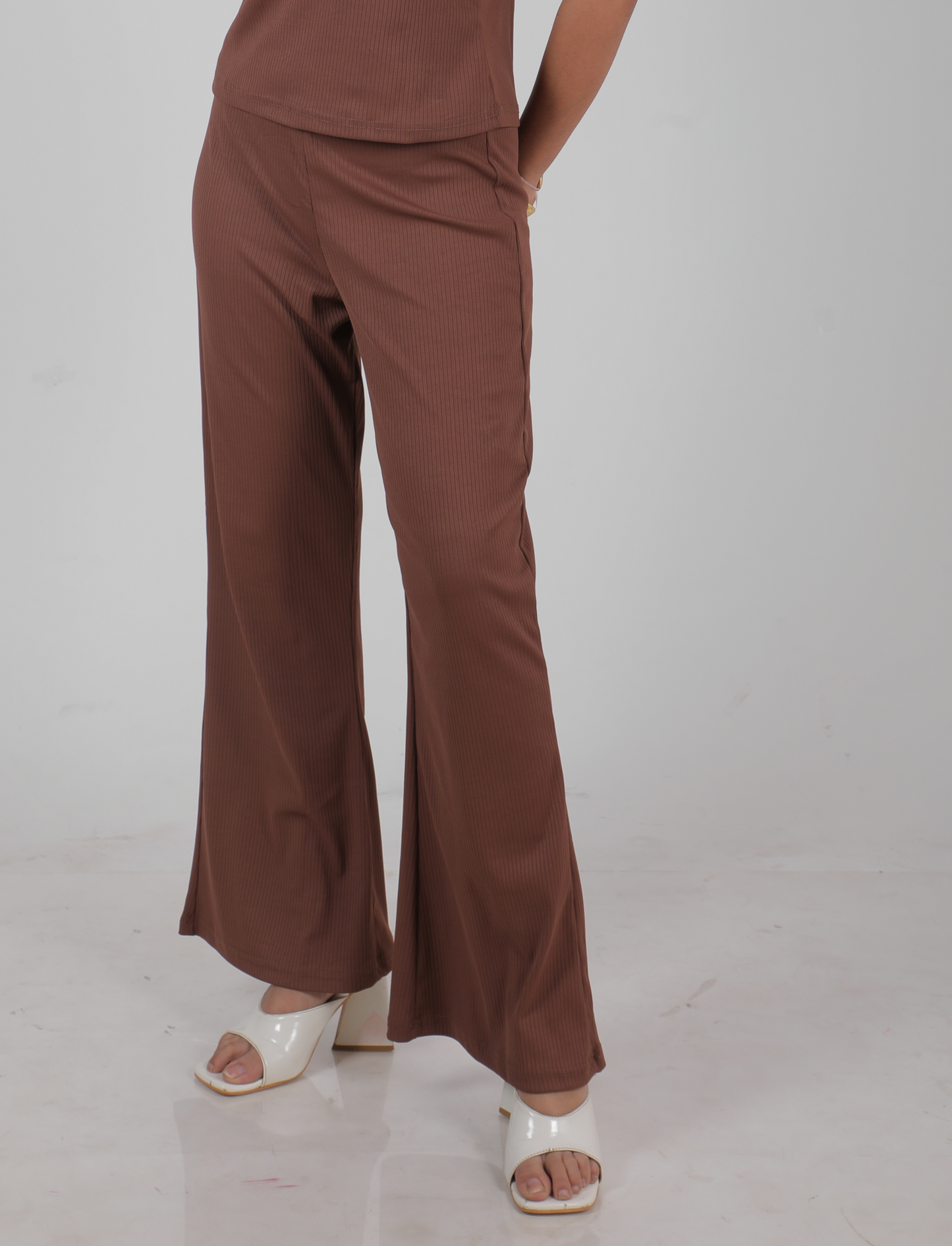 Mocha Ribbed Lounge Pants – Ultra-Comfortable Relaxed Fit